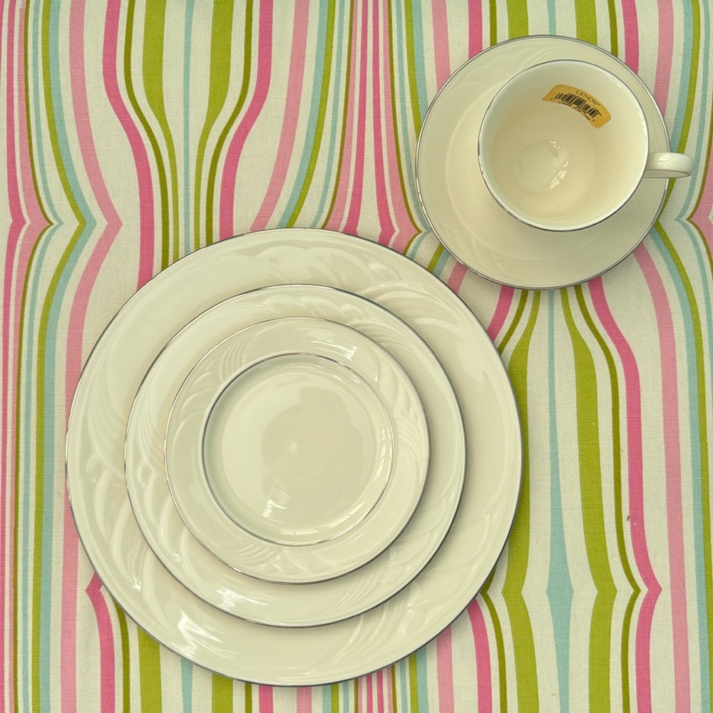 NWT 2 full sets Lenox Sand Dune Platinum, 5 piece place setting,